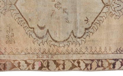 Vintage Rug 2'6" x 4'8" feet 76 x 142 cm