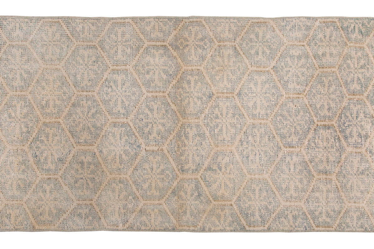 Vintage Rug 2'8" x 6'11" feet 82 x 212 cm
