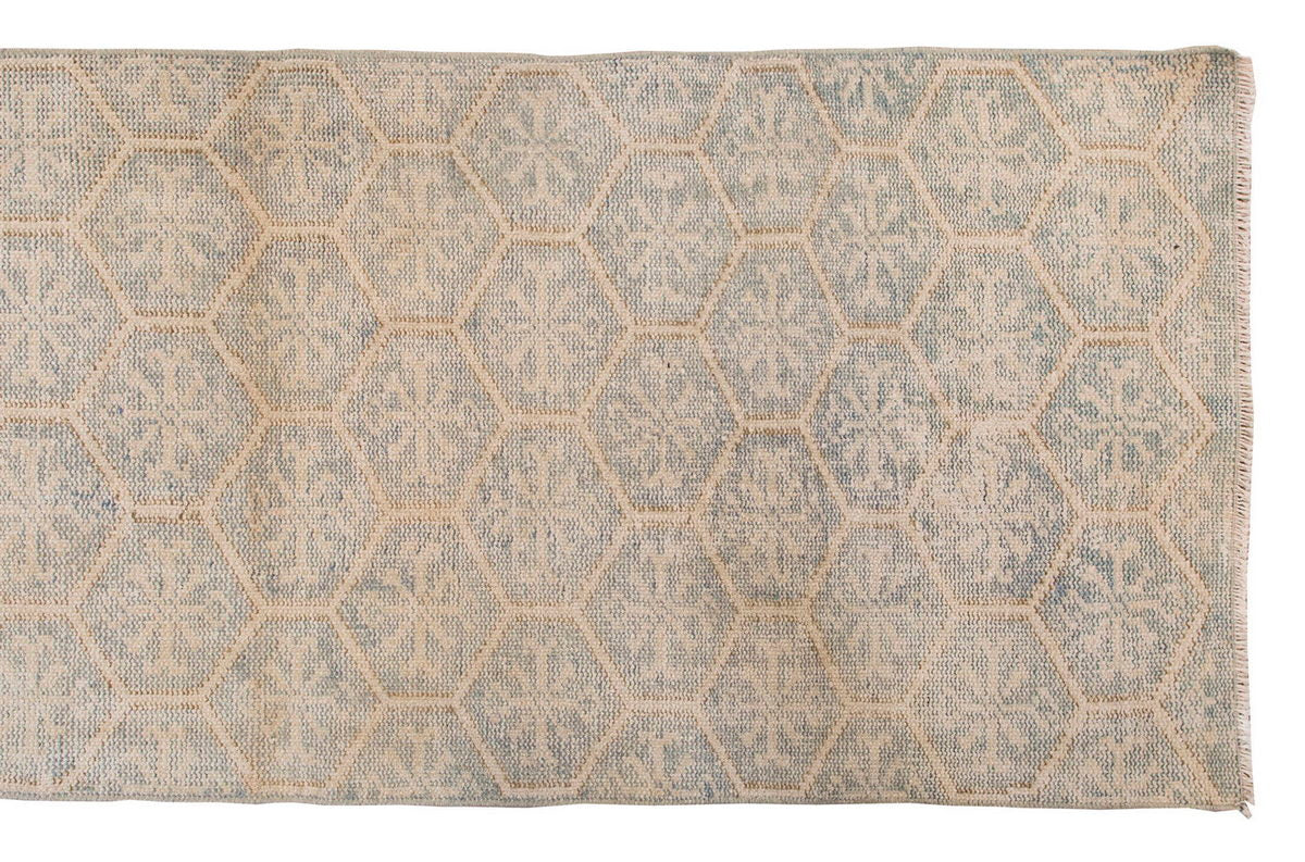 Vintage Rug 2'8" x 6'11" feet 82 x 212 cm