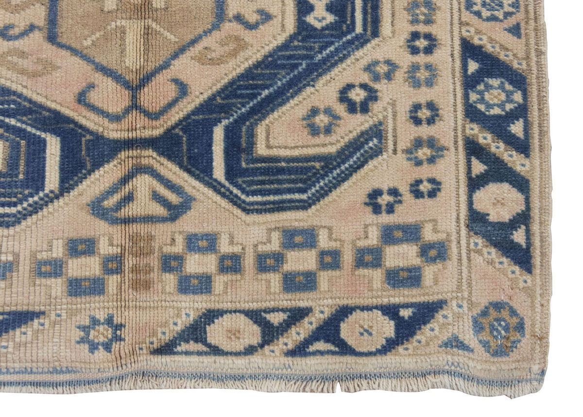 Vintage Rug 2'9" x 3'1" feet  85 x 95 cm
