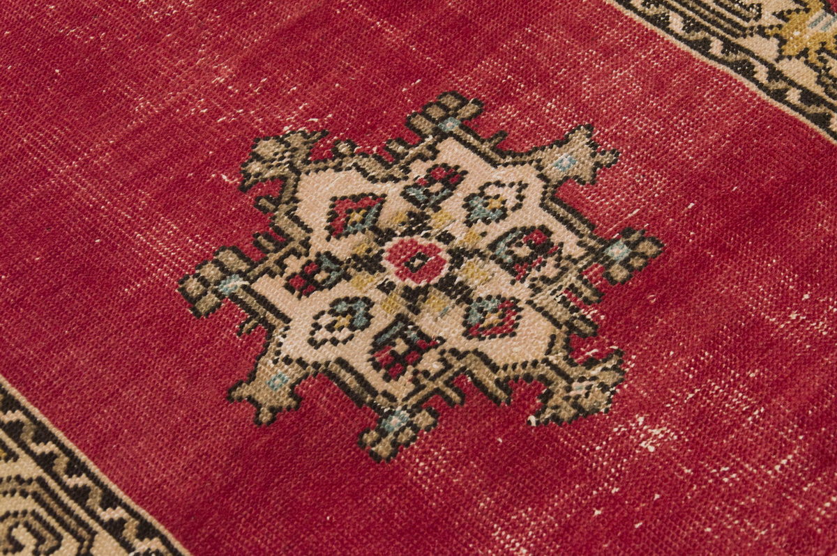 Vintage Rug 3'1" x 5'9" feet  95 x 175 cm