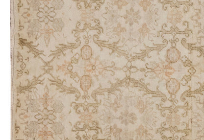 Vintage Rug 3'10" x 5'8" feet 117 x 172 cm