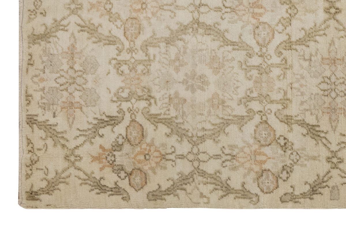 Vintage Rug 3'10" x 5'8" feet 117 x 172 cm