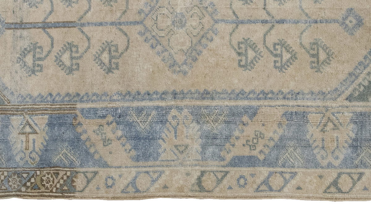 Vintage Rug 3'10" x 6'1" feet 116 x 186 cm