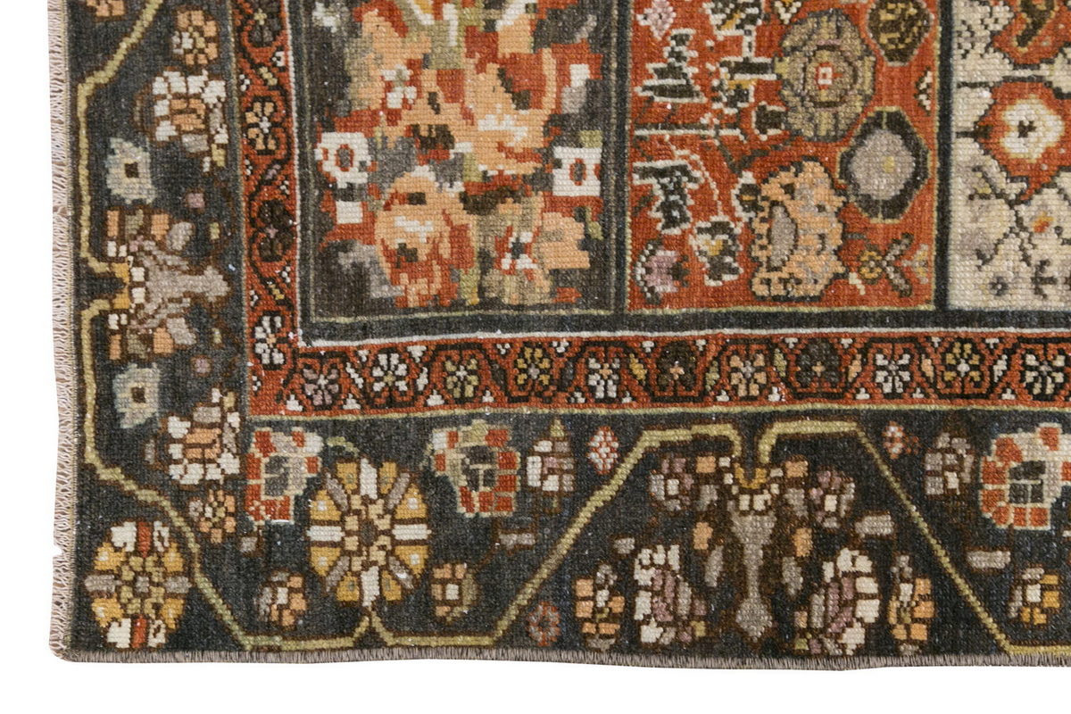 Vintage Rug 3'10" x 6'5" feet 118 x 195 cm