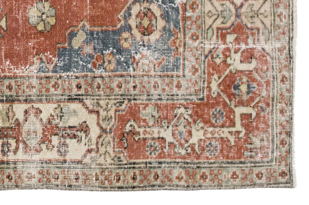 Vintage Rug 3'10" x 6'9" feet 117 x 205 cm