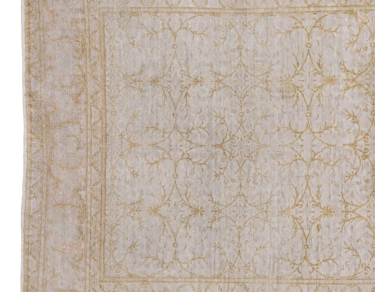 Vintage Rug 3'11" x 5'8" feet 120 x 172 cm