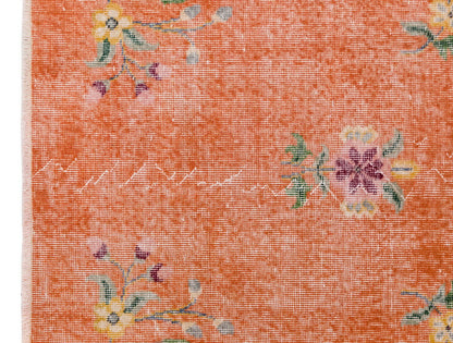 Vintage Rug 3'11" x 6'11" feet 120 x 210 cm