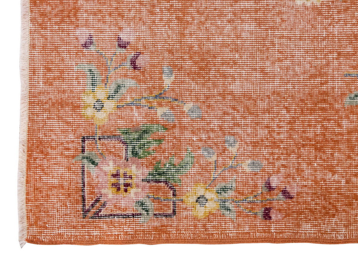 Vintage Rug 3'11" x 6'11" feet 120 x 210 cm