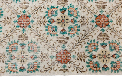 Vintage Rug 3'11" x 6'11" feet 120 x 210 cm