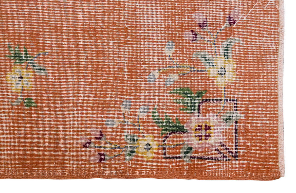 Vintage Rug 3'11" x 6'11" feet 120 x 210 cm