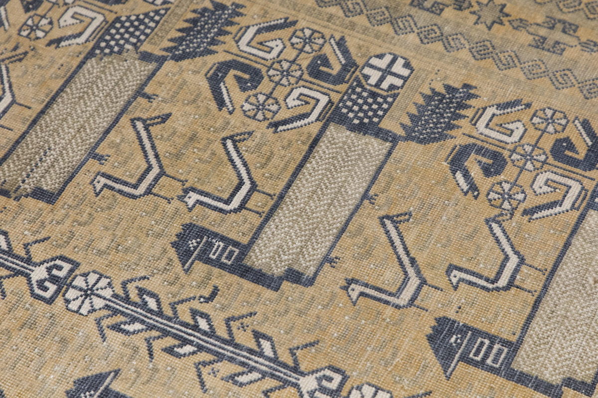 Vintage Rug 3'11" x 6 feet 120 x 184 cm