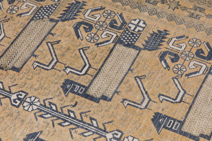 Vintage Rug 3'11" x 6 feet 120 x 184 cm