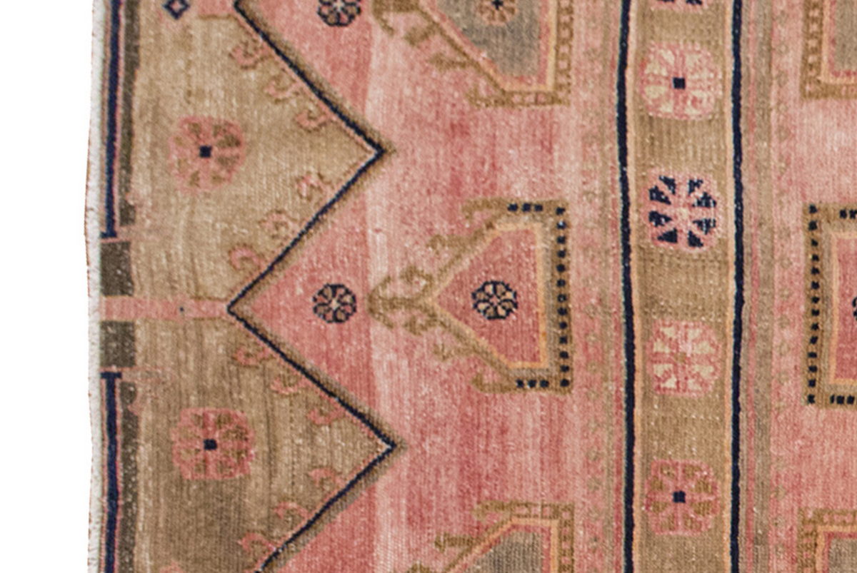 Vintage Rug 3'11" x 7'5 feet 120 x 225 cm