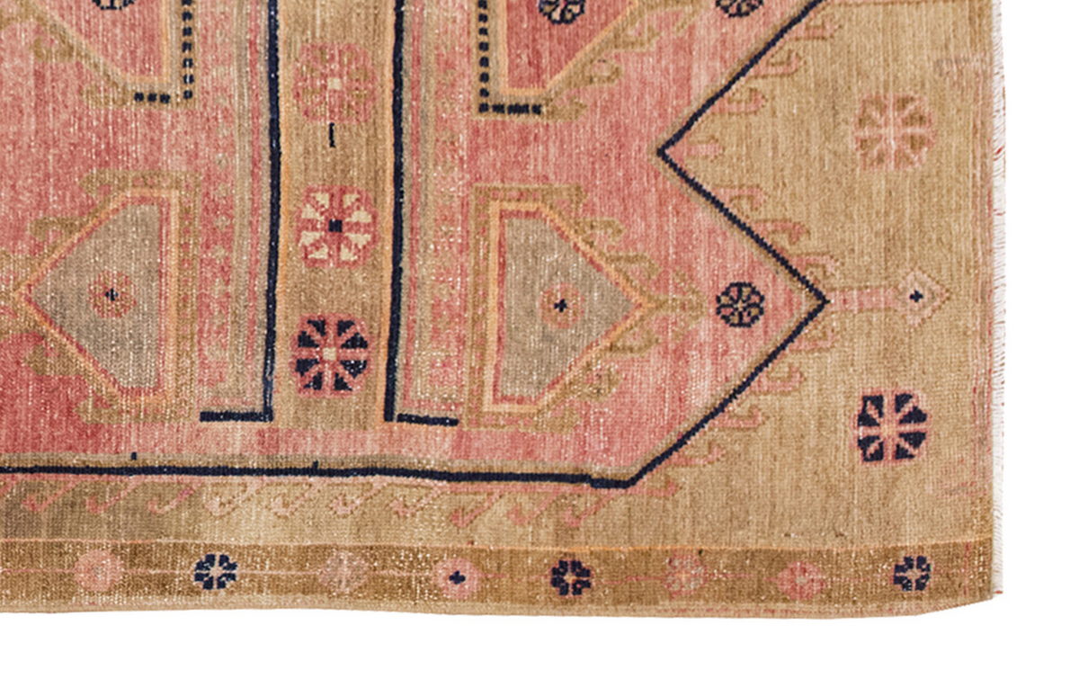 Vintage Rug 3'11" x 7'5 feet 120 x 225 cm