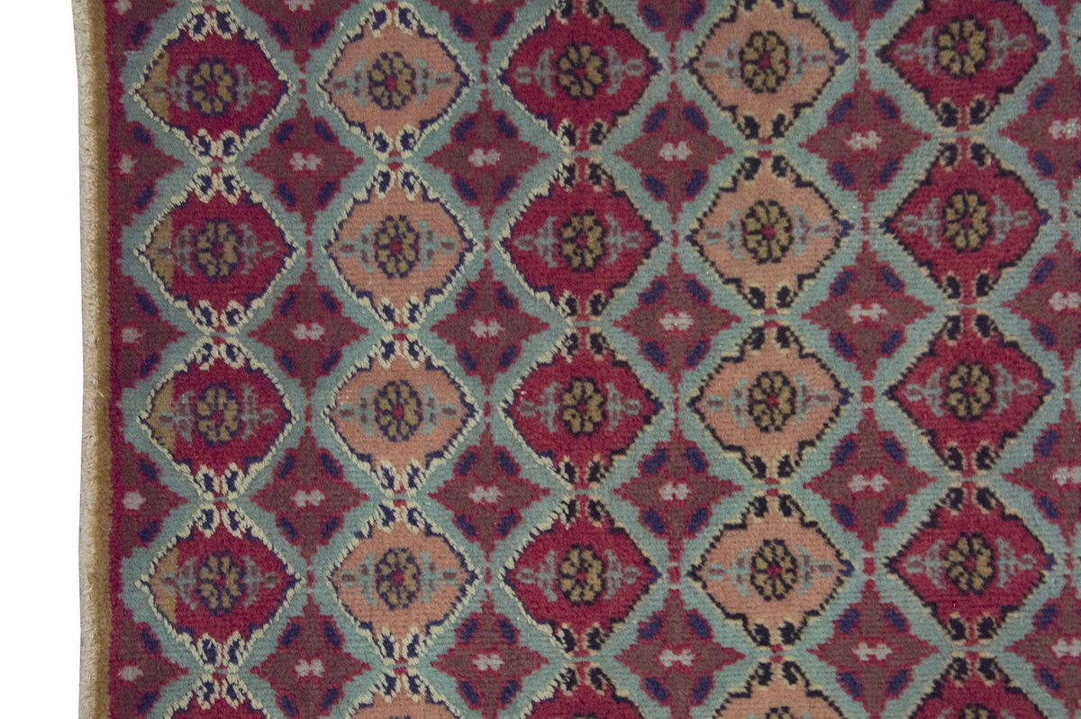 Vintage Rug 3'3" x 5'8" feet  100 x 173 cm