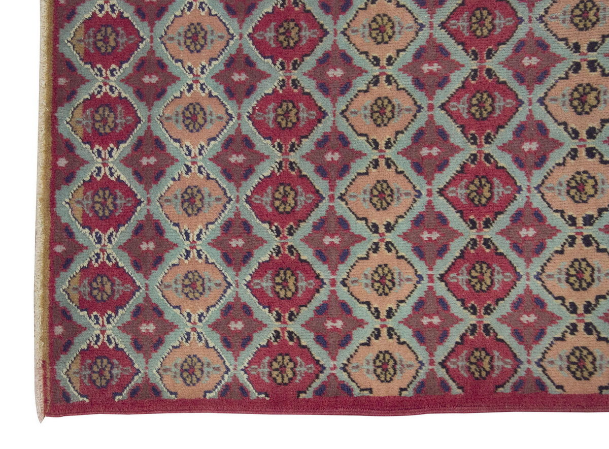Vintage Rug 3'3" x 5'8" feet  100 x 173 cm