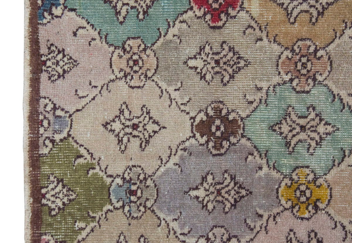 Vintage Rug 3'3" x 6'1" feet  100 x 186 cm