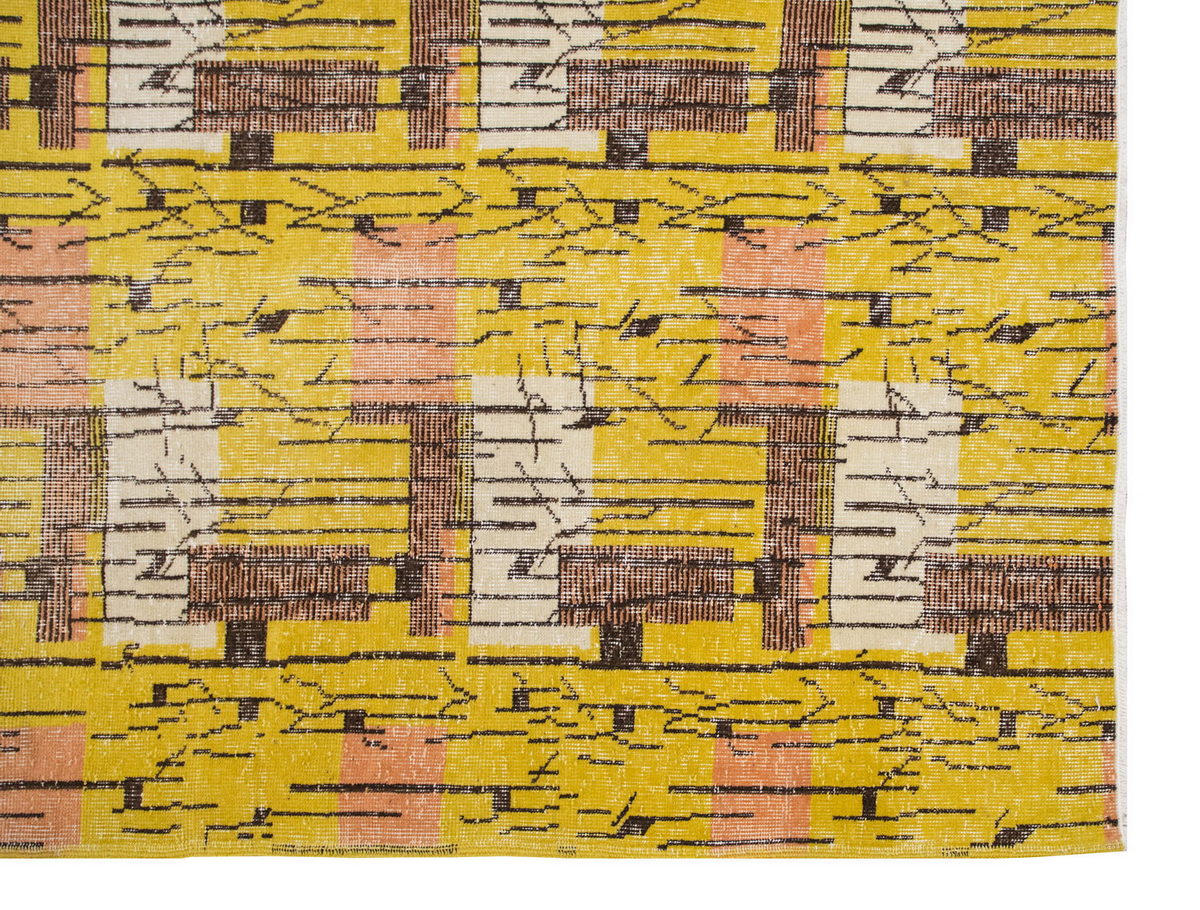 Vintage Rug 3'5" x 6'4" feet 103 x 193 cm