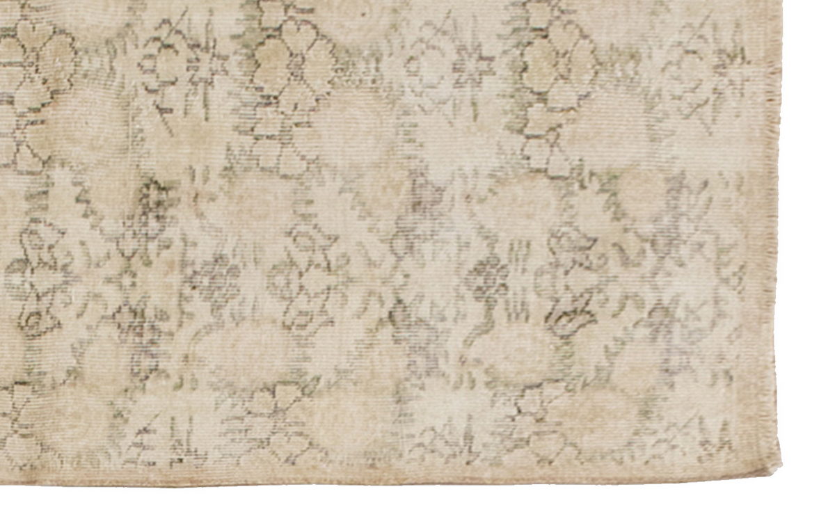 Vintage Rug 3'5" x 6'5" feet 105 x 195 cm