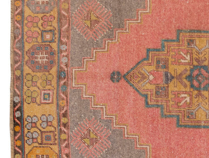 Vintage Rug 3'6" x 5'6" feet 106 x 168 cm