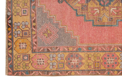 Vintage Rug 3'6" x 5'6" feet 106 x 168 cm