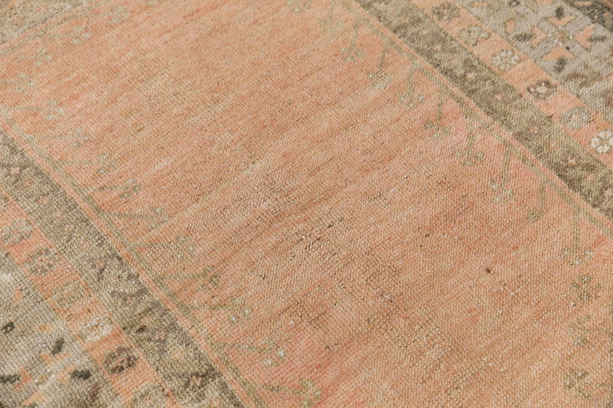 Vintage Rug 3'6" x 5'7" feet 106 x 170 cm