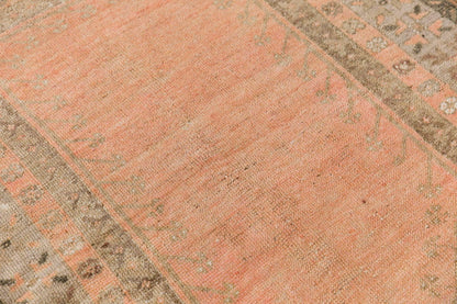 Vintage Rug 3'6" x 5'7" feet 106 x 170 cm