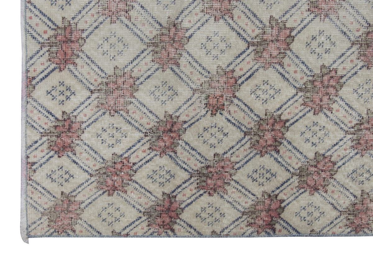 Vintage Rug 3'6" x 6'5" feet  106 x 195 cm