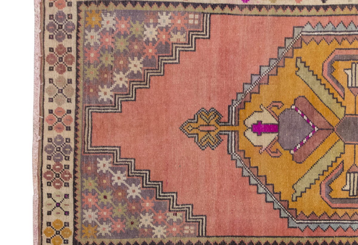 Vintage Rug 3'6" x 6'5" feet 106 x 195 cm