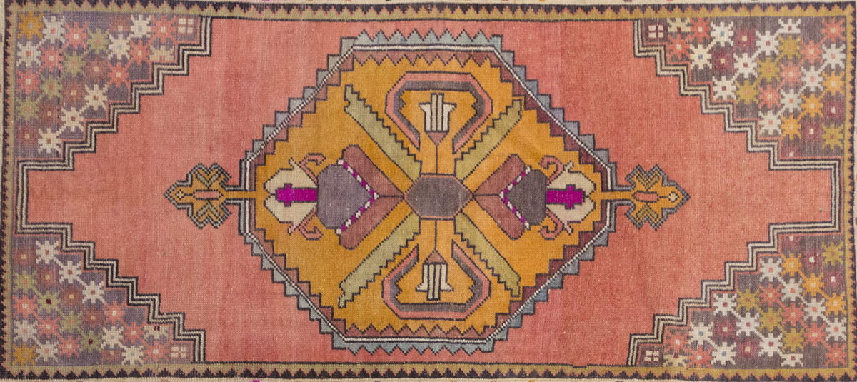 Vintage Rug 3'6" x 6'5" feet 106 x 195 cm