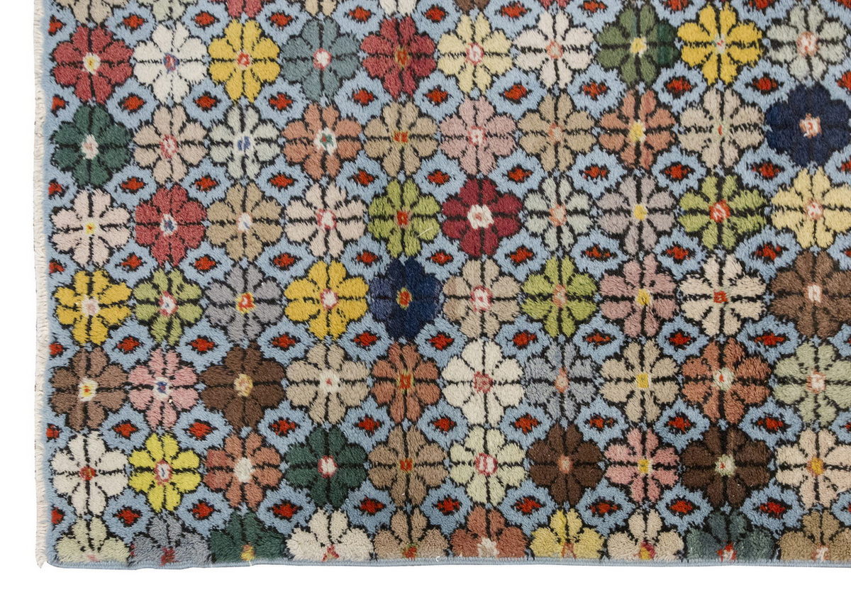 Vintage Rug 3'6" x 6'9" feet 107 x 205 cm