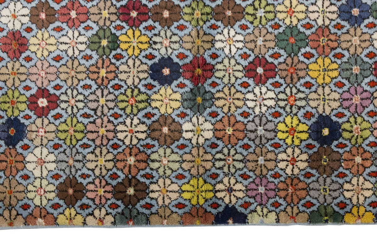 Vintage Rug 3'6" x 6'9" feet 107 x 205 cm