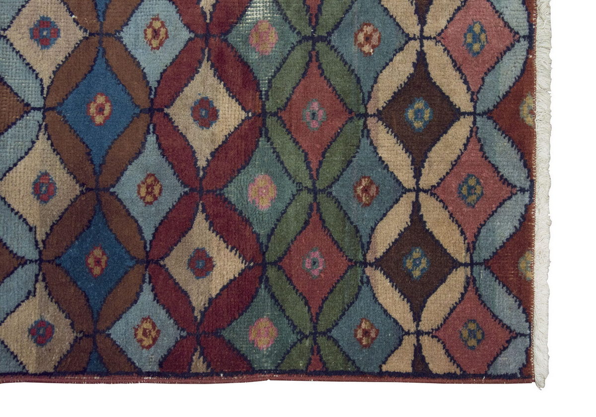 Vintage Rug 4" x 5'1" feet  120 x 155 cm