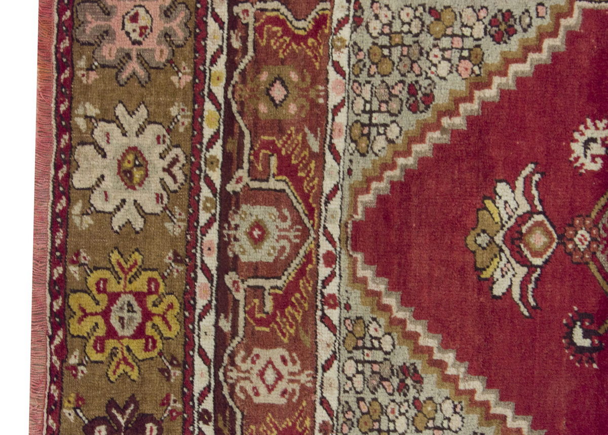 Vintage Rug 3'7" x 5'4" feet  108 x 163 cm
