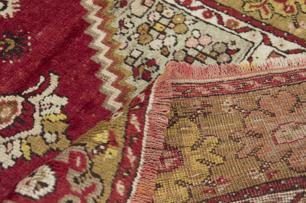 Vintage Rug 3'7" x 5'4" feet  108 x 163 cm