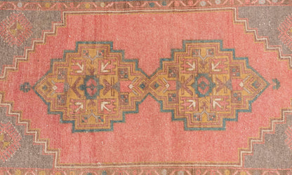 Vintage Rug 3'7" x 5'7" feet 110 x 170 cm