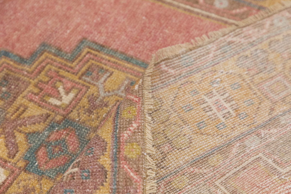 Vintage Rug 3'7" x 5'7" feet 110 x 170 cm