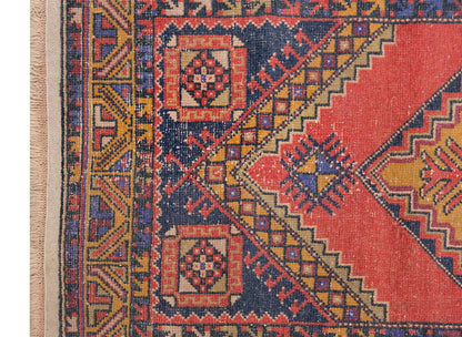 Vintage Rug 3'7" x 5'9" feet 109 x 175 cm