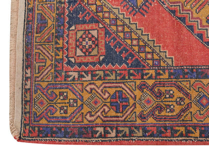 Vintage Rug 3'7" x 5'9" feet 109 x 175 cm