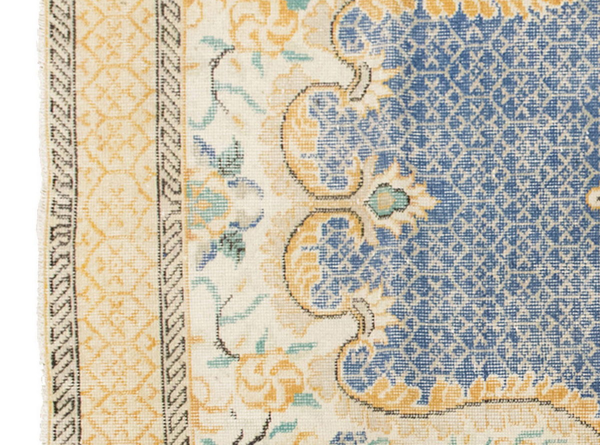 Vintage Rug 3'7" x 6'7" feet 110 x 200 cm