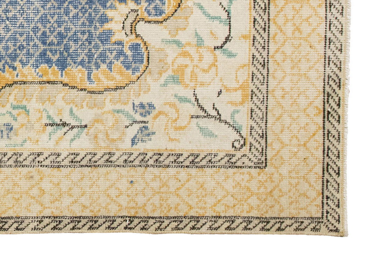 Vintage Rug 3'7" x 6'7" feet 110 x 200 cm