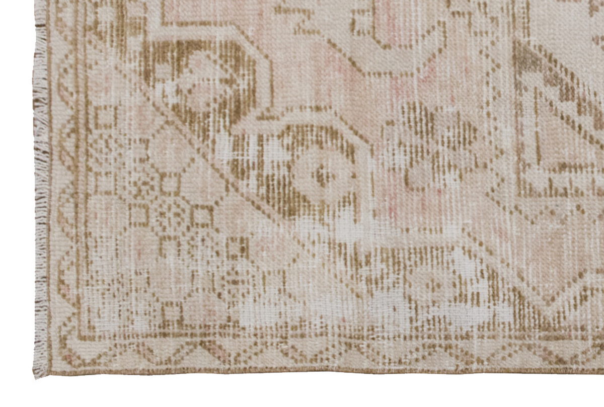 Vintage Rug 3'8" x 5'7" feet 112 x 170 cm