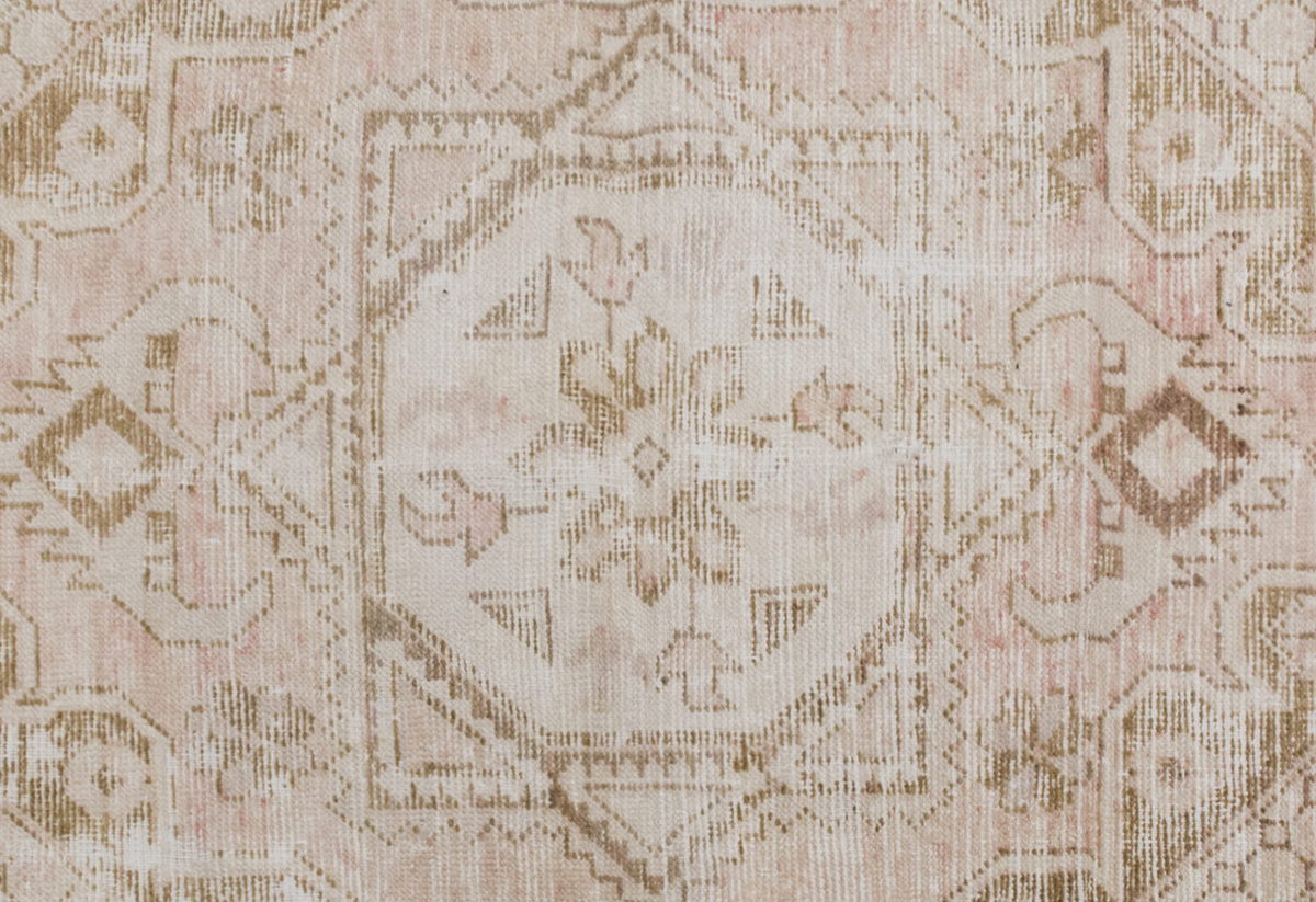 Vintage Rug 3'8" x 5'7" feet 112 x 170 cm