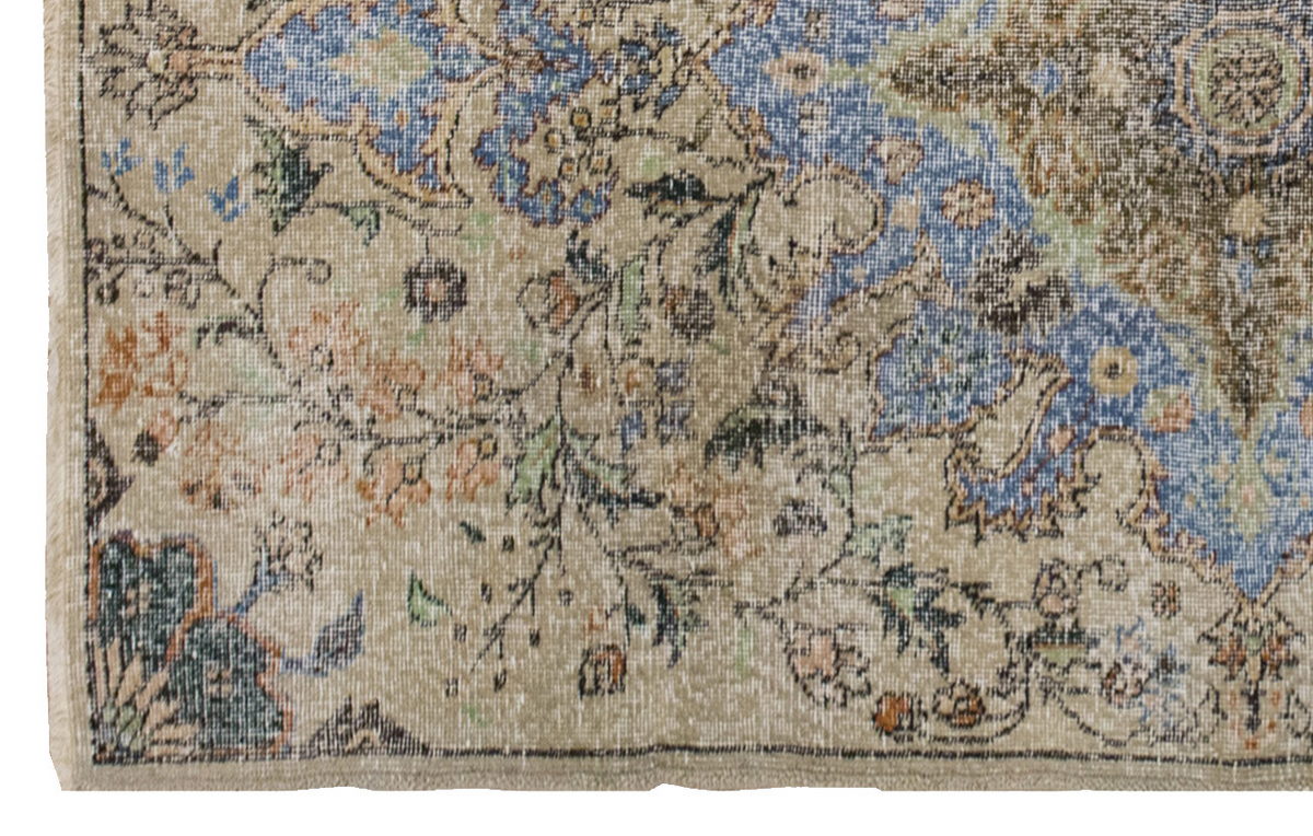 Vintage Rug 3'8" x 7 feet 112 x 213 cm