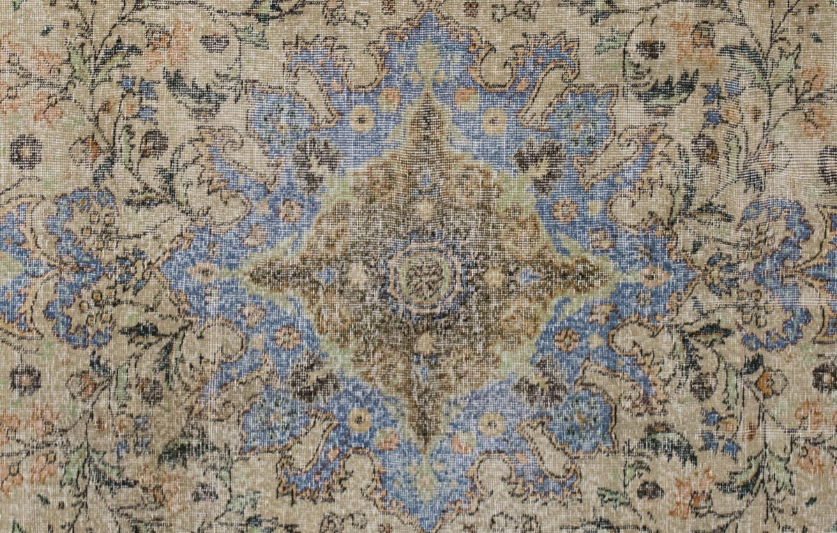Vintage Rug 3'8" x 7 feet 112 x 213 cm