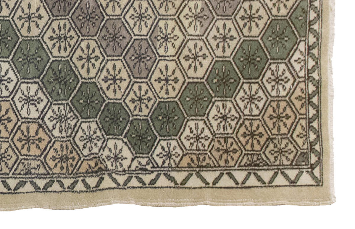 Vintage Rug 3'8" x 9'9" feet 111 x 297 cm
