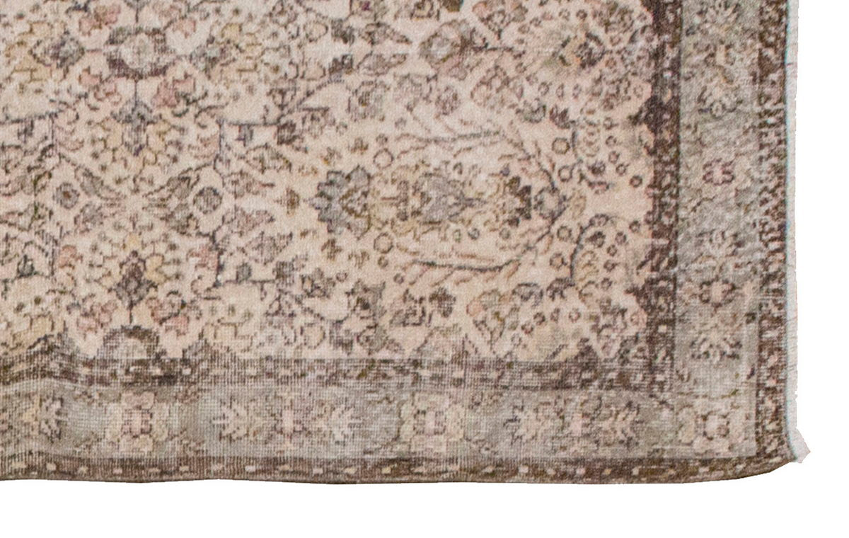 Vintage Rug 3'9" x 6'11" feet 115 x 208 cm