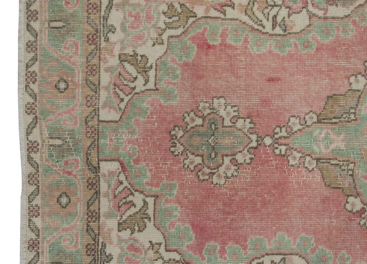 Vintage Rug 3'9" x 6'9" feet  115 x 205 cm