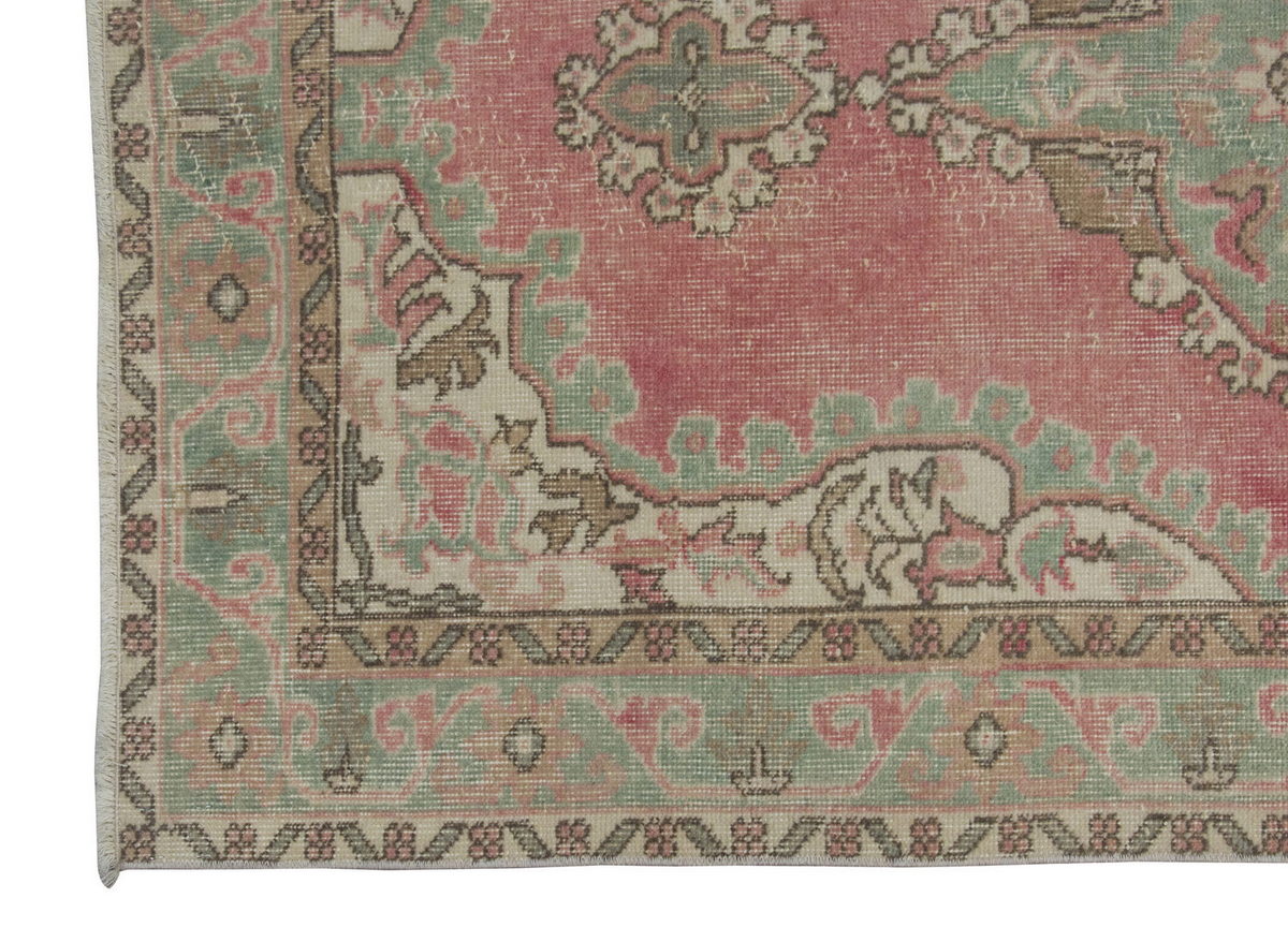 Vintage Rug 3'9" x 6'9" feet  115 x 205 cm